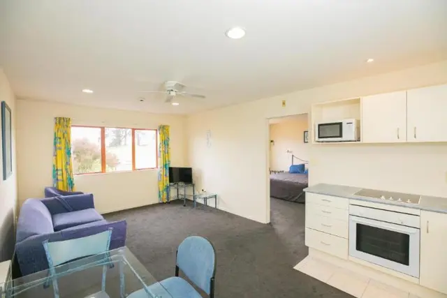 Albany Executive Motor Inn