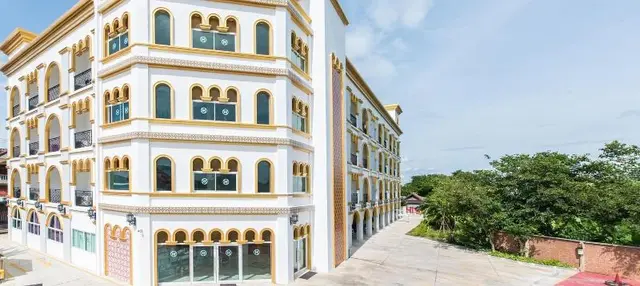 Oasis Hiso Hotel