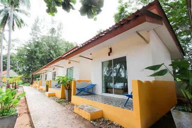 Issara Beach Resort