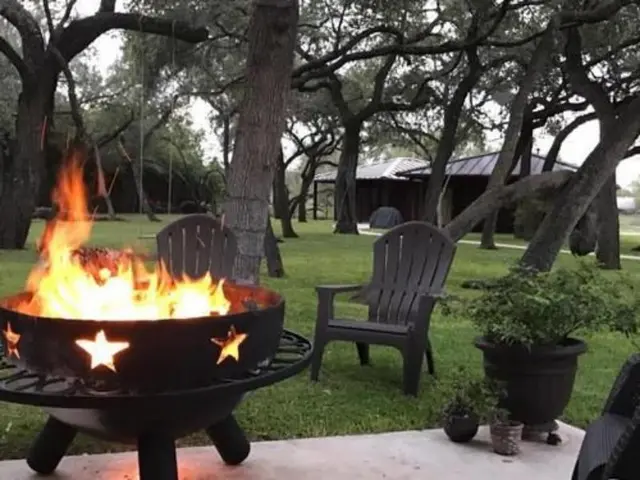 Live Oaks Bed And Breakfast