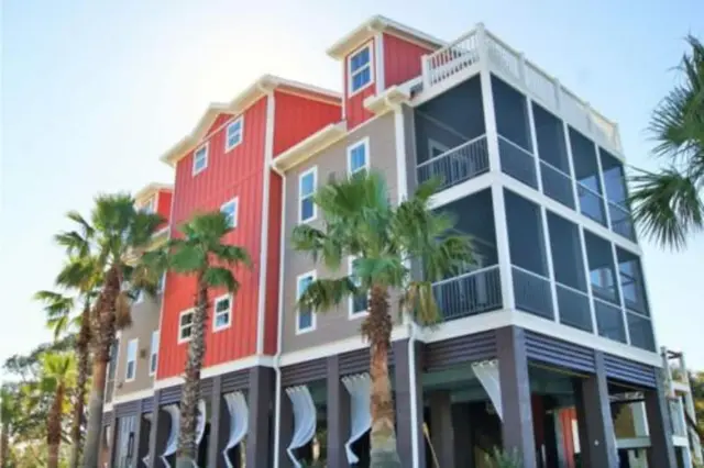 Regatta Inn - Adults Only