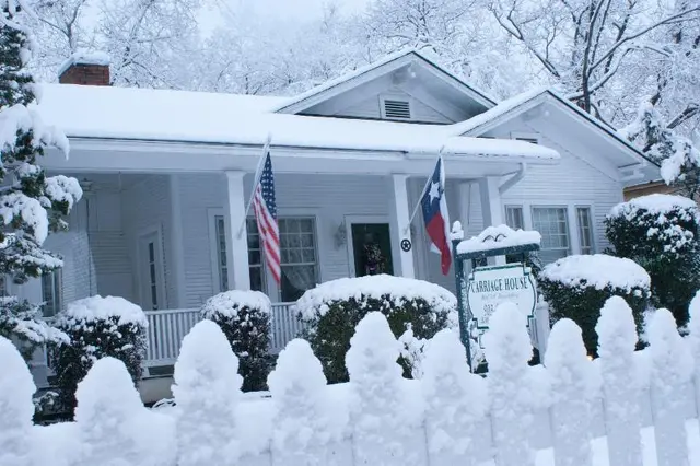 The Carriage House Bed And Breakfast