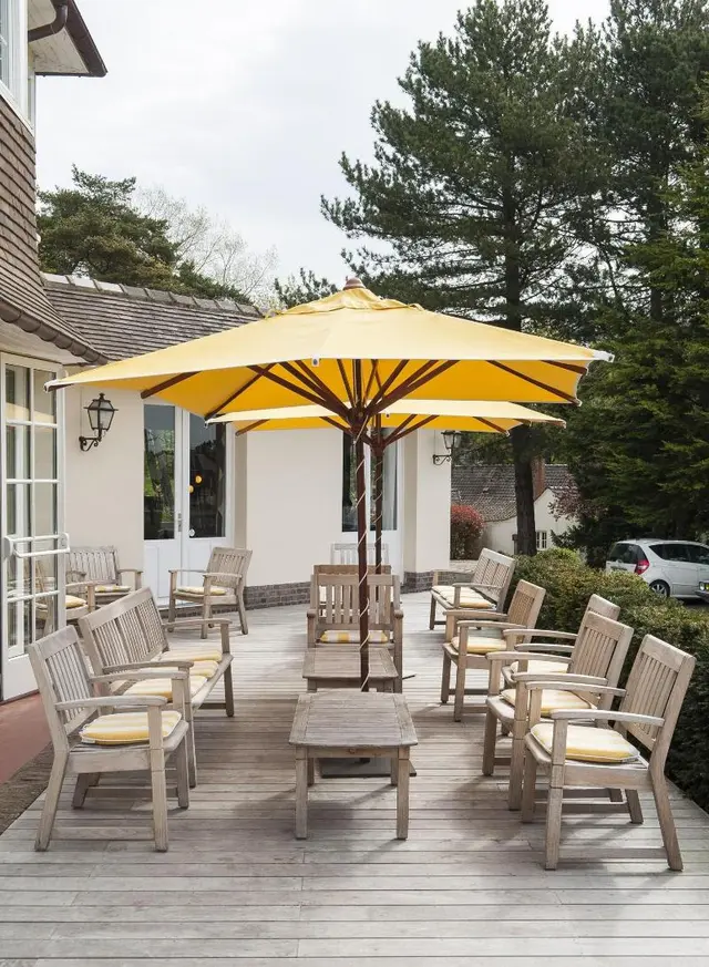 Le Manoir Hotel