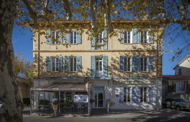Hôtel Restaurant Le Castel Fleuri