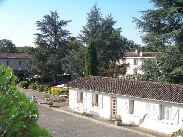 Les Secrets Chateau Pey La Tour