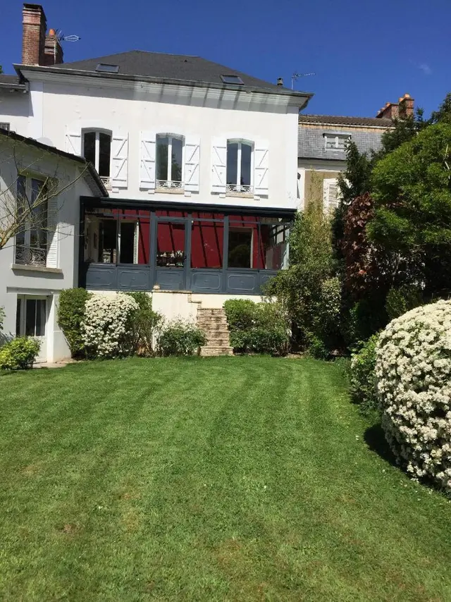 Maison Joussaume Latour