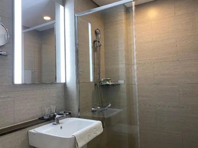 New Donghae Hotel