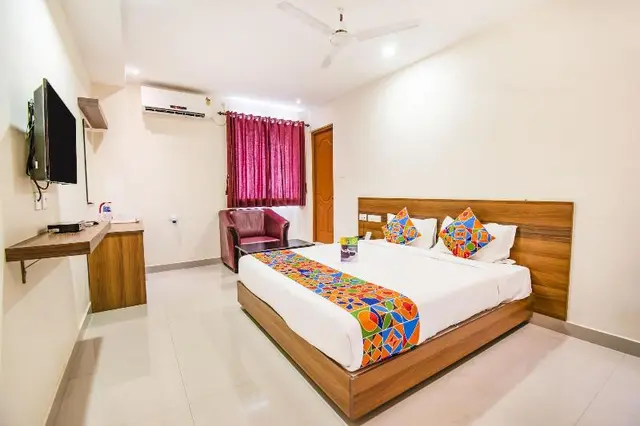 Fabhotel Thejas Paaradise