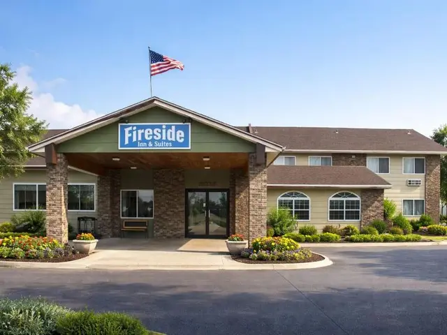 Fireside Inn & Suites