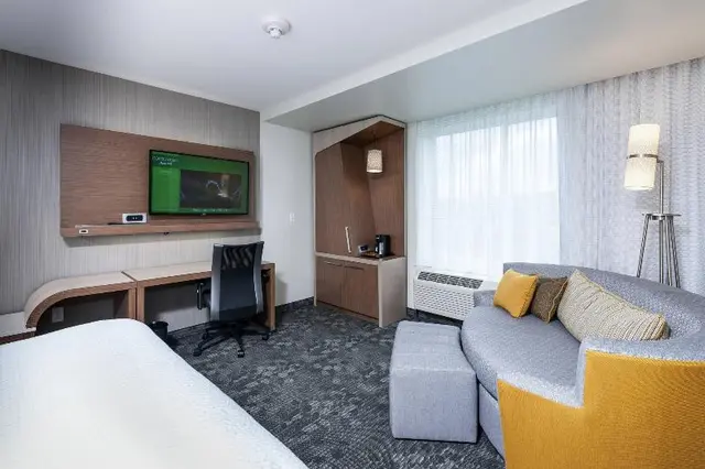 Courtyard By Marriott Boston Littleton