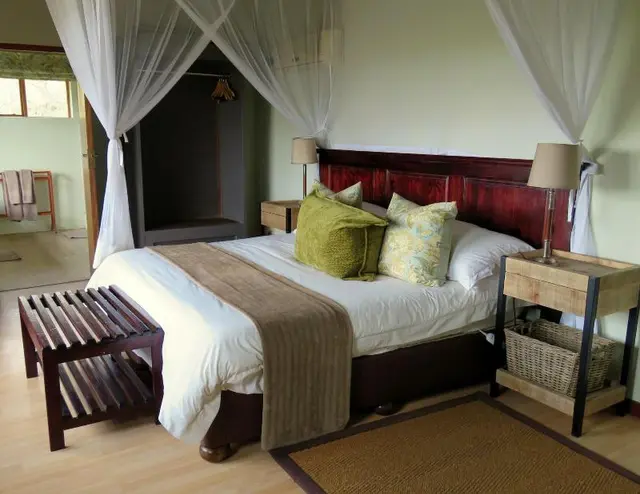 Woodbury Lodge-Amakhala Game Reserve