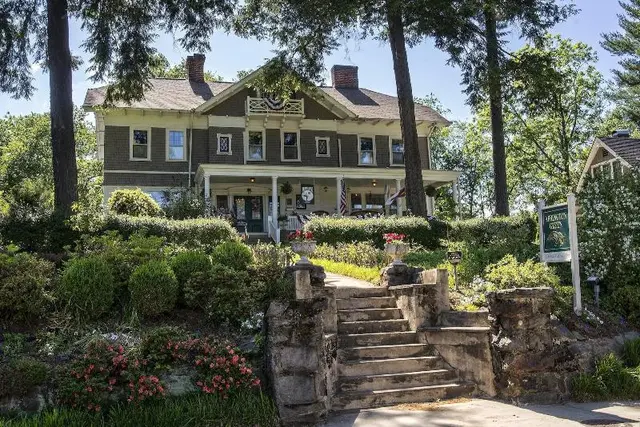Abbington Green Bed & Breakfast Inn