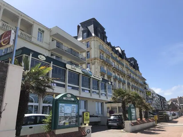 Hôtel Windsor FRONT DE MER