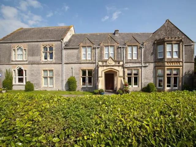 Meare Manor
