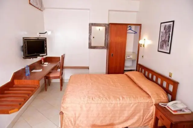 Paris Hotel