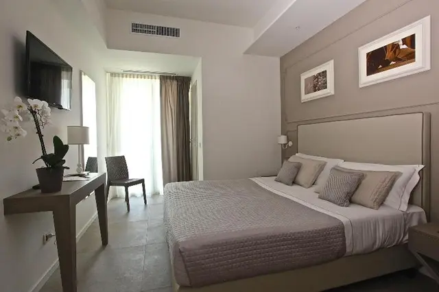 Hotel Ambassador