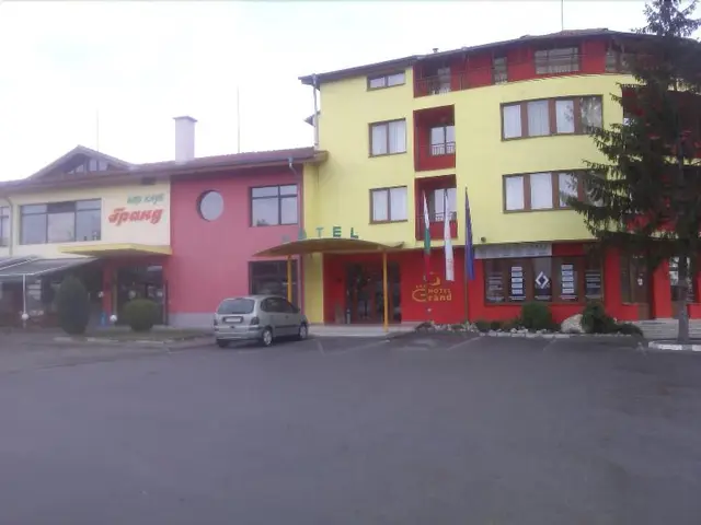Hotel Grand
