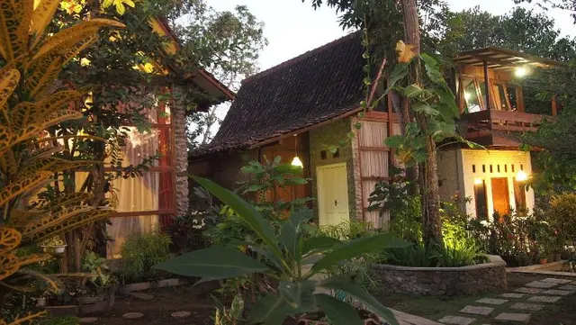 The Riverside Javanese Cottages