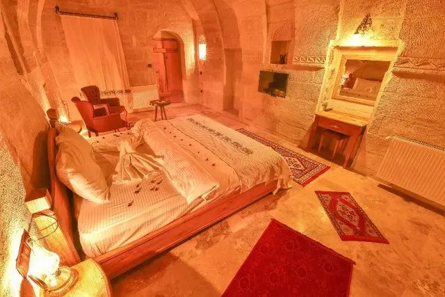 Mosaic Cave Hotel