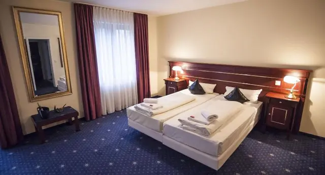 Stargaze Home Hotel