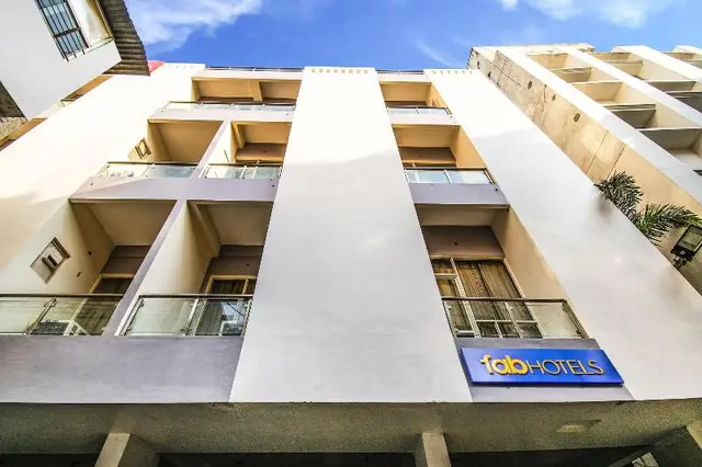 Fabhotel Global Inn