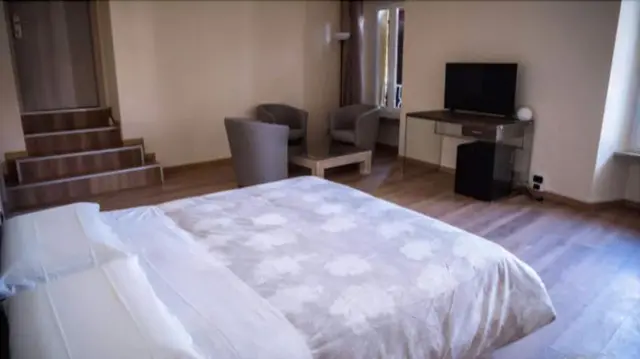 Hotel Lonatino