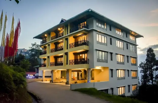Udaan Olive Hotel & Spa Pelling