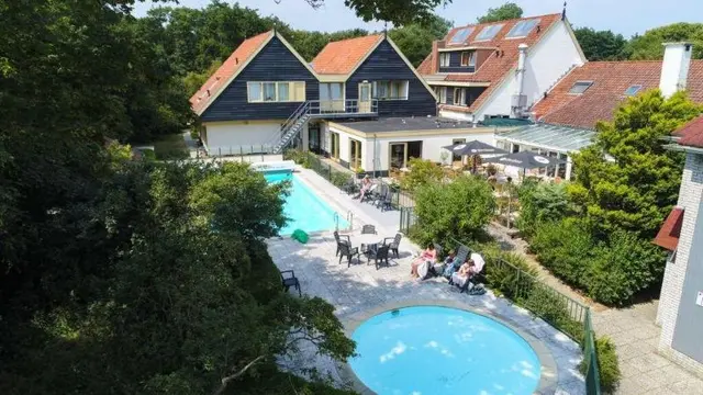 Hotel De Torenhoeve