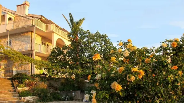 Villa Pape