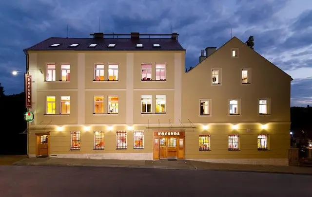 Hotel A Restaurace Kocanda