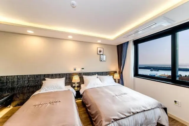 Seawater Spa Hotel Coza