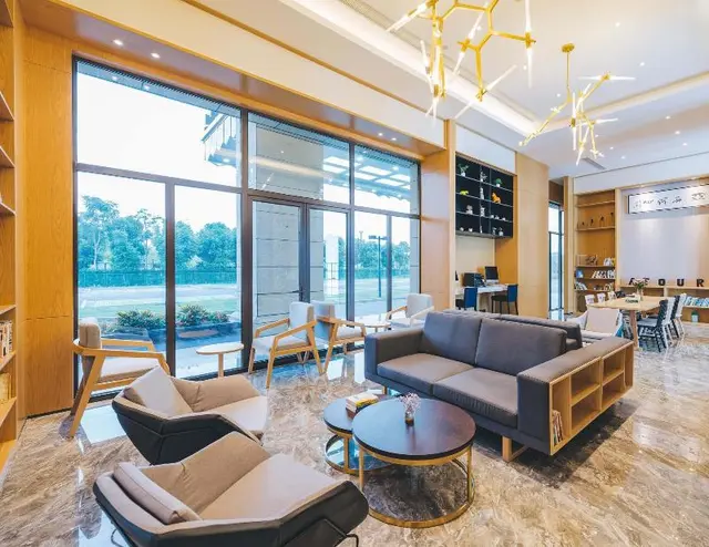Atour Hotel Hefei Zhengqi Financial Plaza