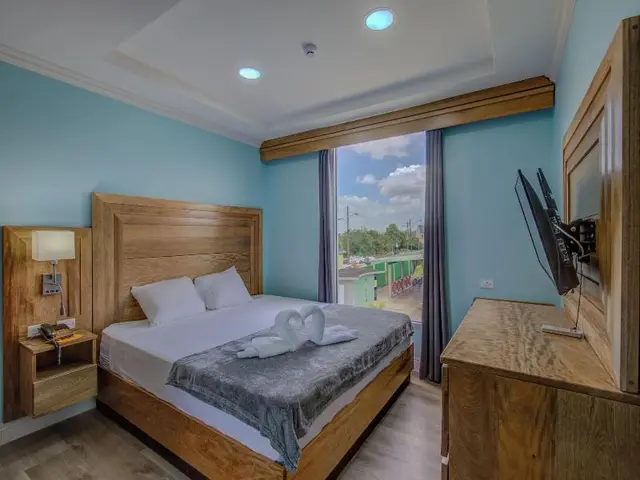 Airport Suites Hotel