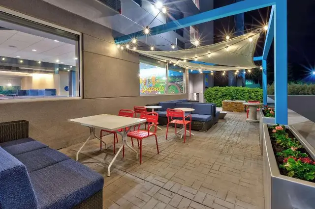 Tru By Hilton Comstock Park Grand Rapids