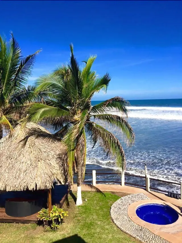 Vista Las Olas Surf Resort