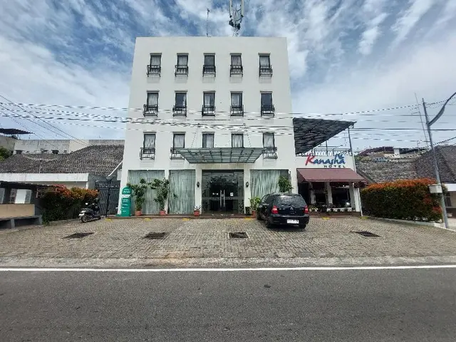 Kanasha Hotel by ZUZU