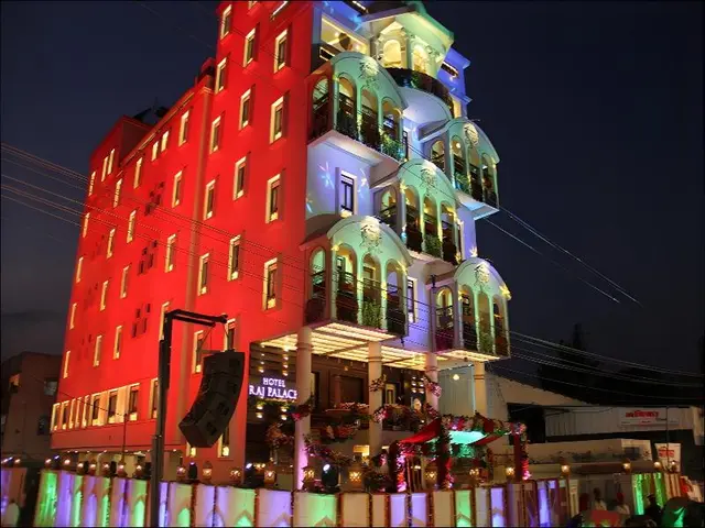 Hotel Raj Palace