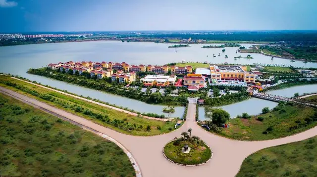 Mayfair Lake Resort Raipur