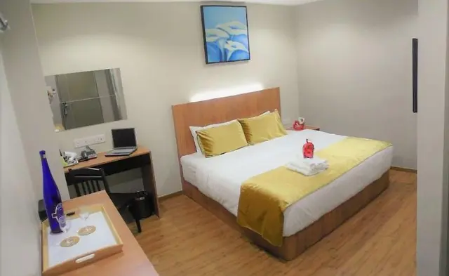 Royale Hotel