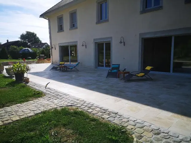 Le Relais Des Deux Tours