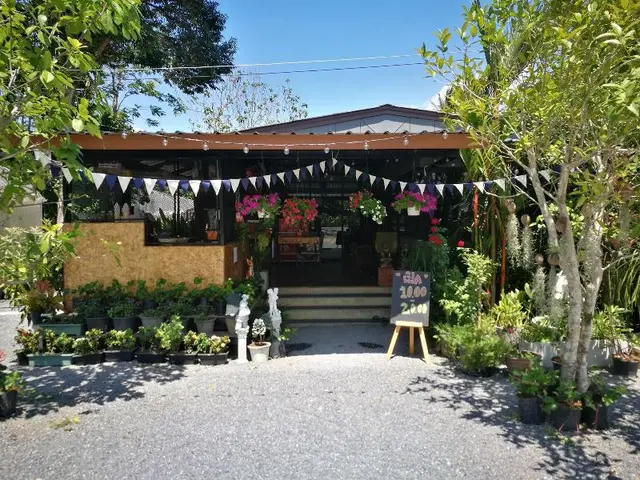 Baan Rom Lom Yen