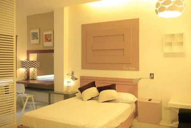 Hotel Monde