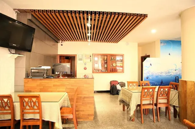 Holiday Hotel