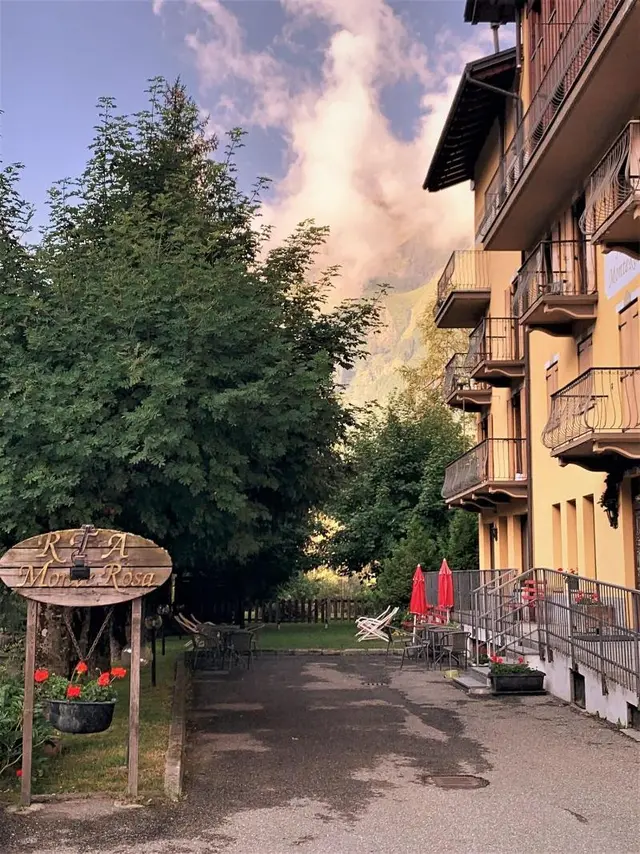 R.T.A. Hotel Monte Rosa