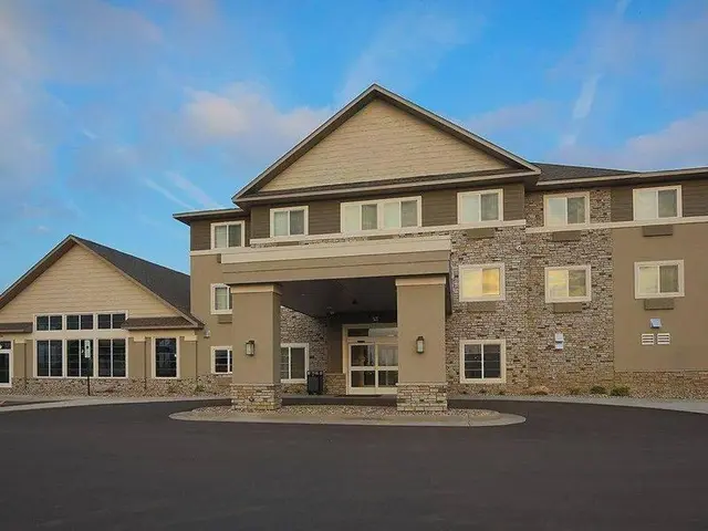 Grandstay Hotel And Suites