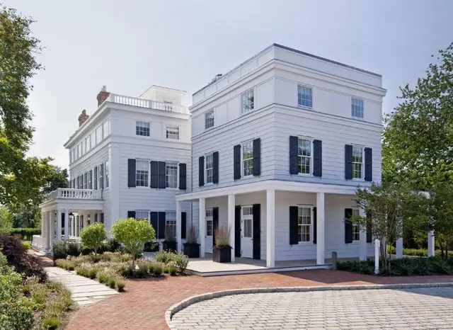 Topping Rose House