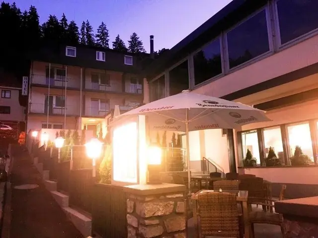 Louis Hotels