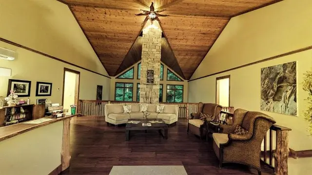 Makanda Inn & Cottages