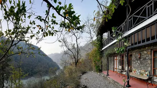 Neemrana's Glasshouse on The Ganges