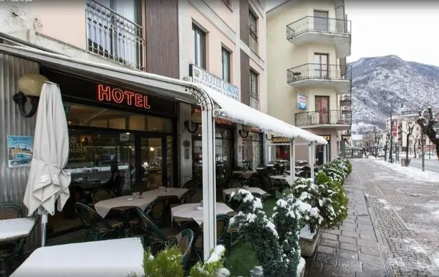 Hotel Corona